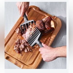 Pampered Chef QUICK SHRED - Pulled Pork & Chicken Miracle + Heavy Meat Lifters!